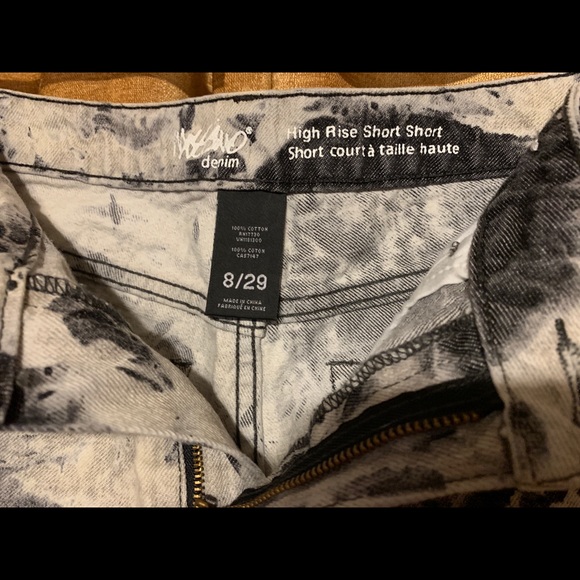 Mossimo bleached black and white high rise shorts - Picture 3 of 5